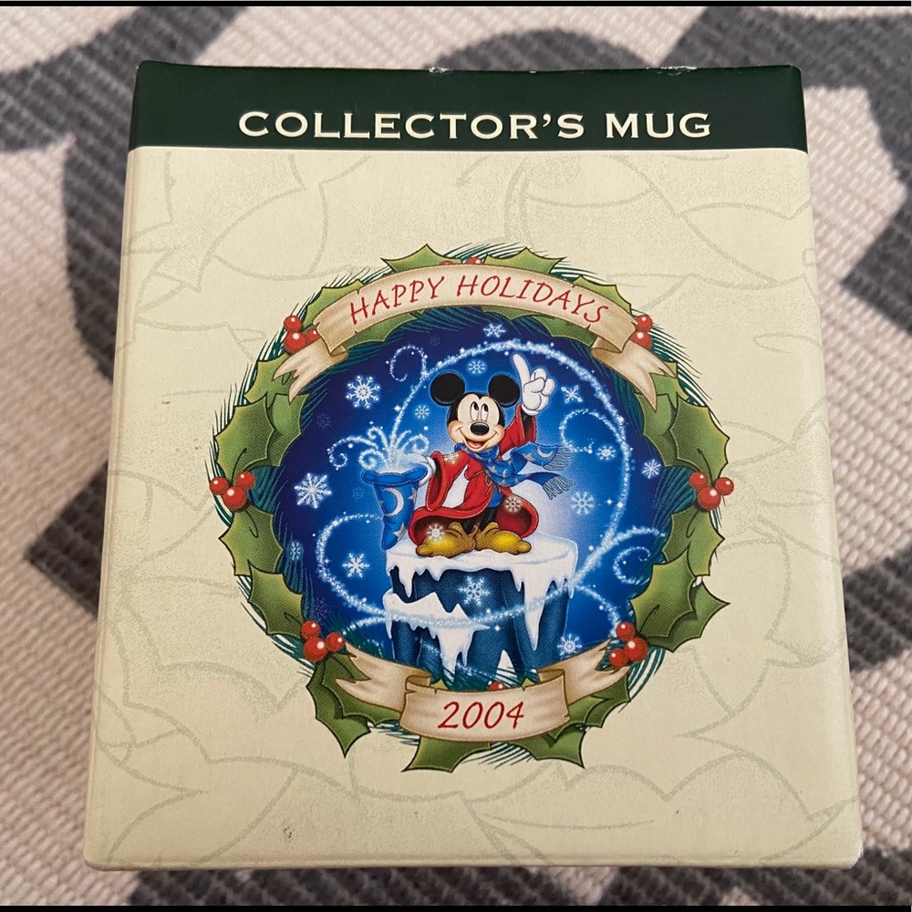 Disney Christmas mug 2004 NEW Mickey Mouse